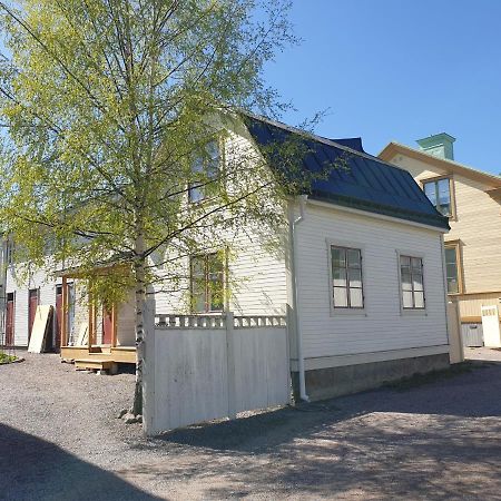 Vaelrenoverad Fin Laegenhet I Charmigt Omrade Söderhamn Екстериор снимка